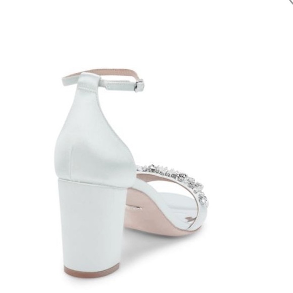 Badgley Mischka Tempest Embellished Block NWT
Heel Sandal size 7 - Picture 2 of 13